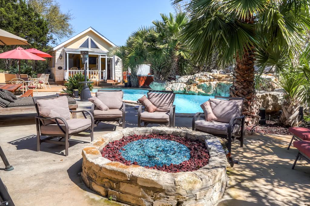Tnt Hill Country Getaways Hotel Helotes Exterior photo